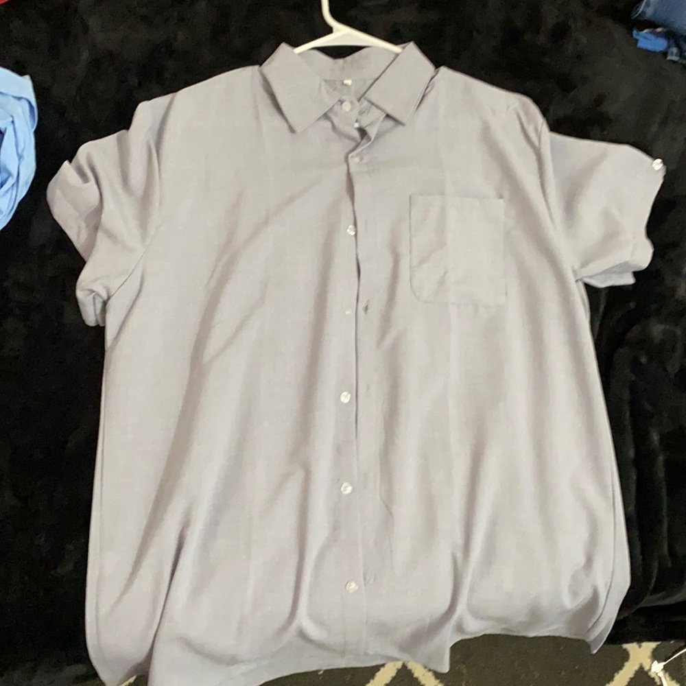 Short sleeve button down